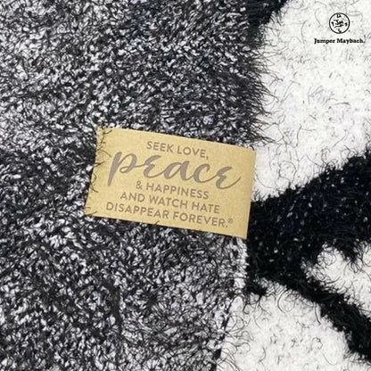 Big white DREAM jumper Maybach big blanket by BIG LOViE with a message label, cozy and stylish for home comfort.